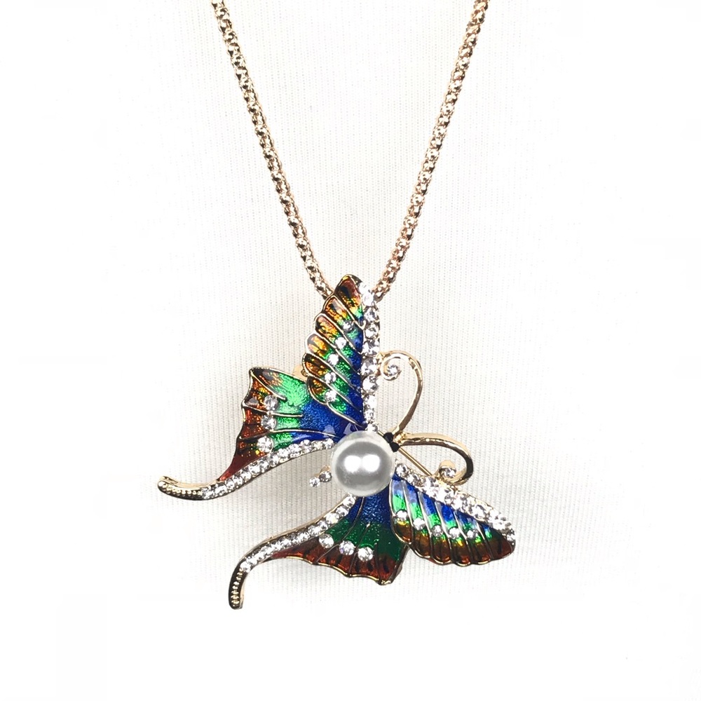 Betsey Johnson pearl rhinestone butterfly necklace